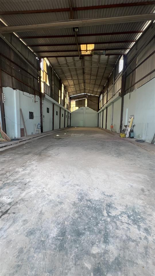 Xưởng 8x35m 280m2 hương lộ 2, đường công 40f vào tận kho giá rẻ