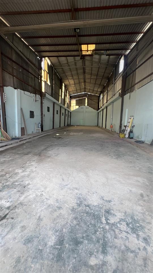 Xưởng 8x35m 280m2 hương lộ 2, đường công 40f vào tận kho giá rẻ