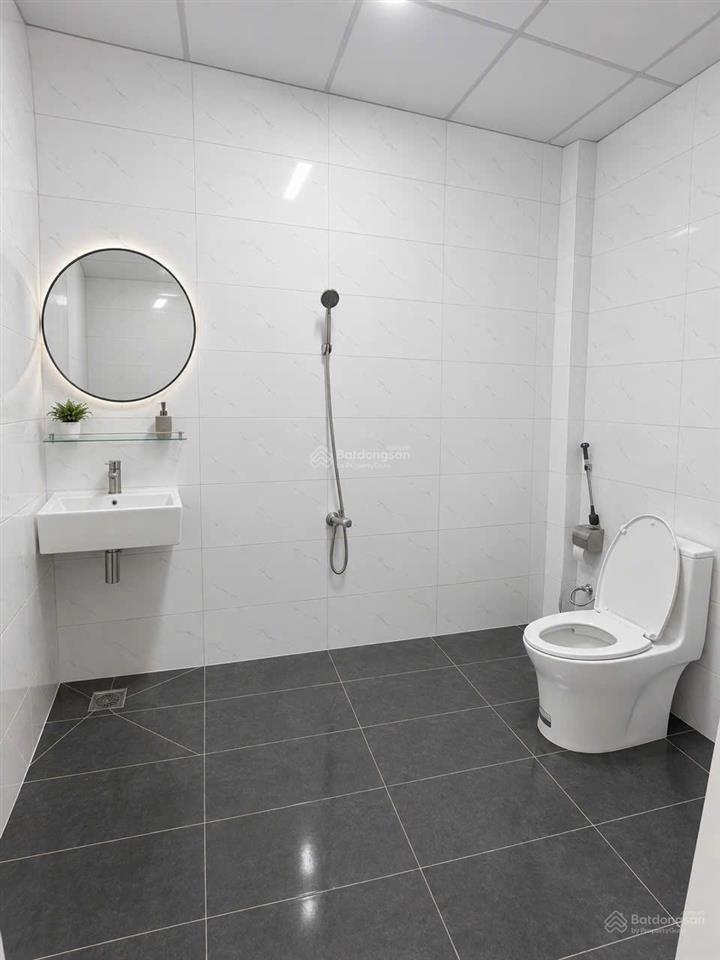 Kho mới 8x20m, 1 lầu, suốt tên lửa, bến xe miền tây, đẹp, điện 3p, tải 5 tấn