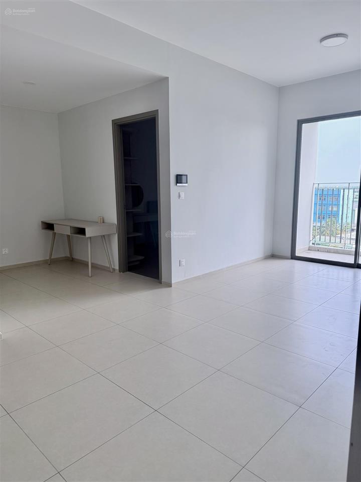 Ngộp bank cần bán căn góc 2pn 62 west gate giá 3 tỷ bao thuế phí