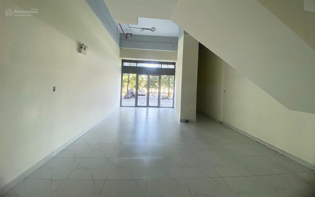 Bán shophouse chung cư west gate  mặt tiền kinh doanh sầm uất  đã hoàn thiện có sổ hồng giá 6 tỷ8