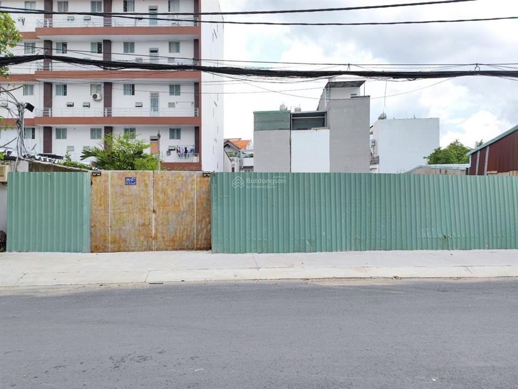 Bán lô đất đẹp 20x29m2 mt đường 12m có vỉa hè full thổ cư, không ồn máy bay, dương quảng hàm p6 gv