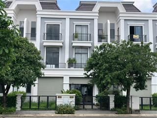 Cho thuê nhà 100m2, 1 trệt 2 lầu, 3 phòng ngủ 4 vệ sinh 6 triệu/tháng. chính chủ 0906 443 ***