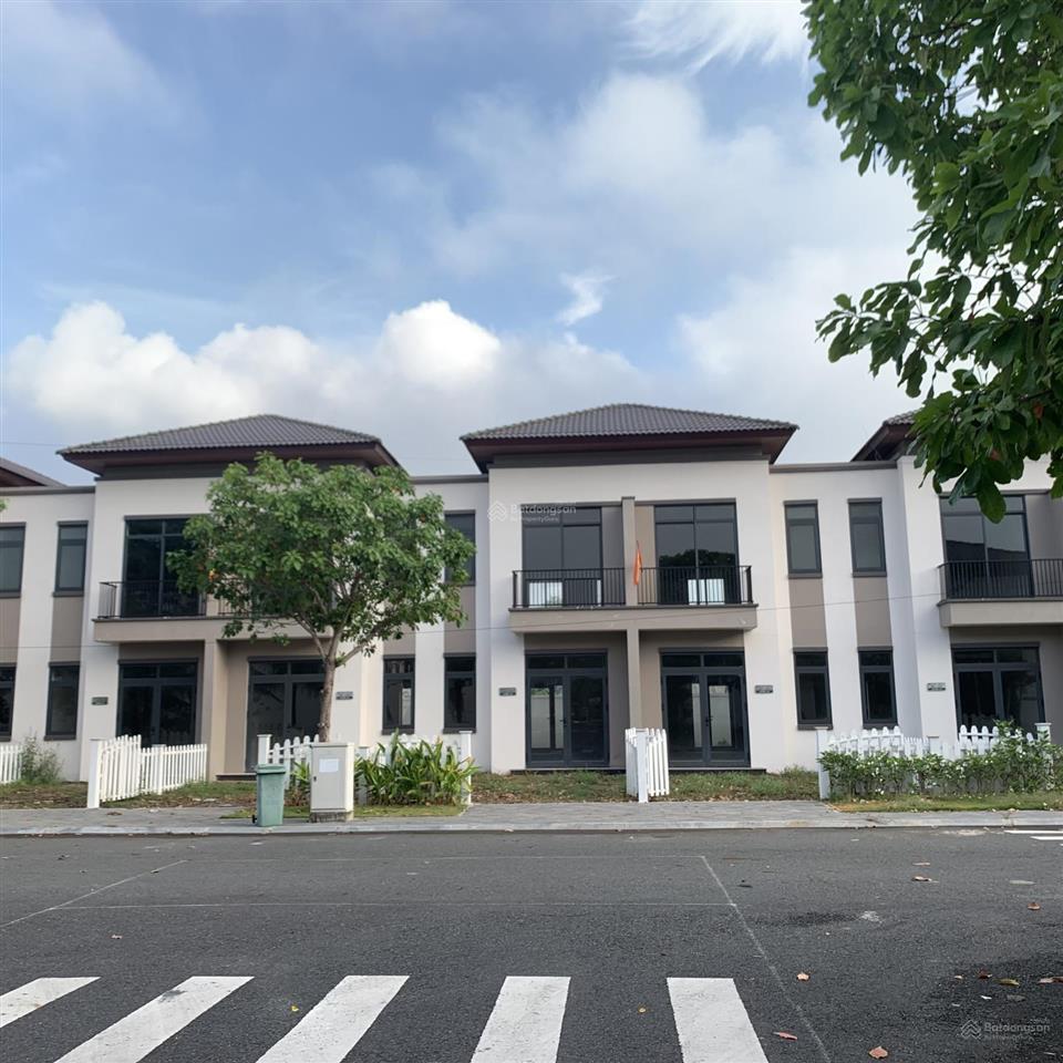 Nhà phố vườn sài gòn, 100m2, 708 triệu (30%) shr, còn lại trả chậm 3 năm  gọi 0906 443 *** đi xem