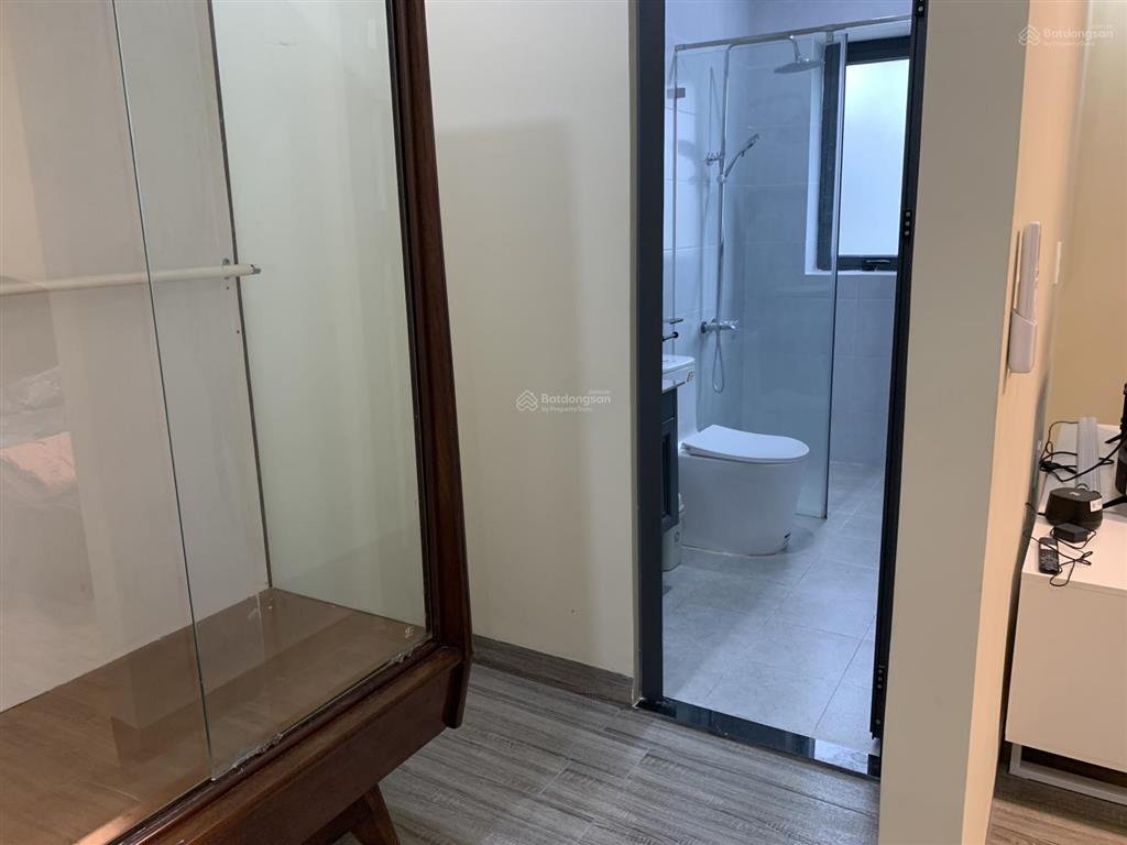 Cho thuê nhà nguyên căn 8 triệu/tháng 3 tầng 3 phòng ngủ 4wc  gọi 0906 443 *** đi xem