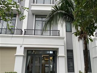 Cho thuê nhà nguyên căn 8 triệu/tháng 3 tầng 3 phòng ngủ 4wc  gọi 0906 443 *** đi xem