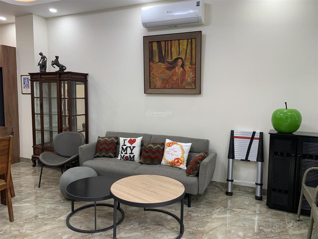 Cho thuê nhà nguyên căn 8 triệu/tháng 3 tầng 3 phòng ngủ 4wc  gọi 0906 443 *** đi xem