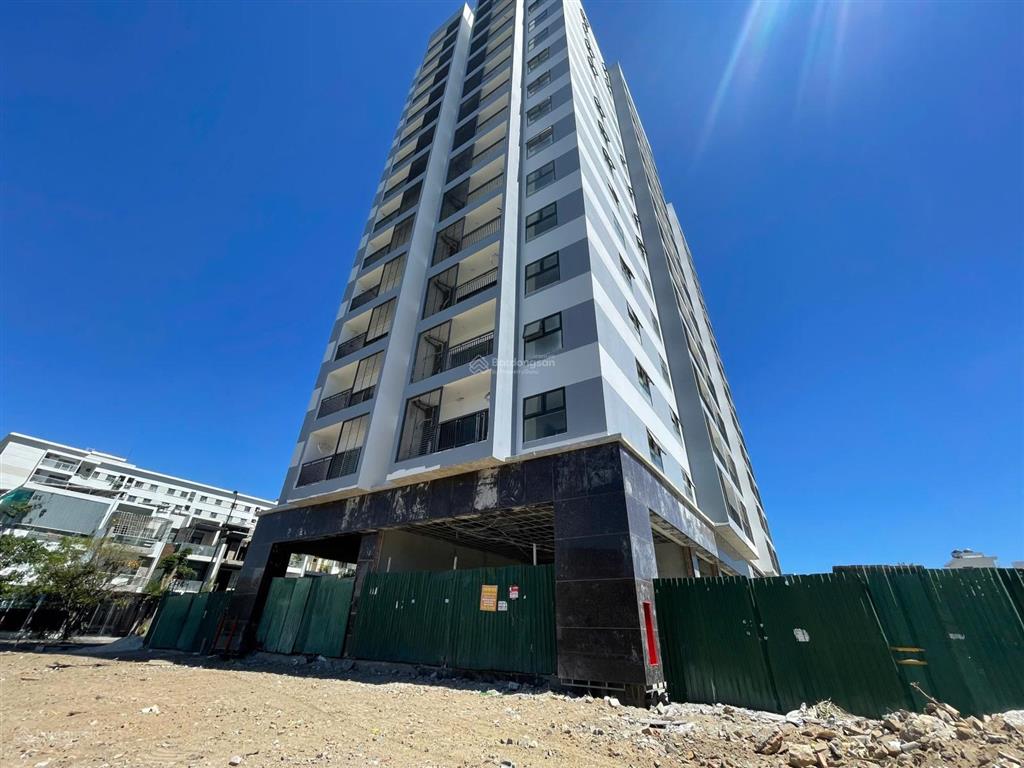 Căn hộ 3pn  mới 100%  diện tích lớn, view sông, view đại đô thị sungroup  giá tốt 3tỷ950 triệu