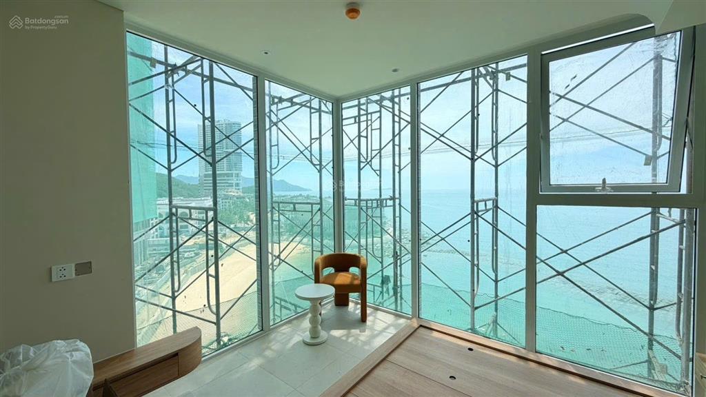Bán căn góc 2pn view trực diện biển libera nha trang, 66.6m2, giá 4,9 tỷ