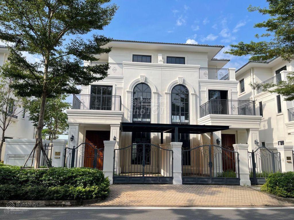 Chính chủ bán song lập swanbay ( kế góc) 12,1tỷ  160m2. vị trí đẹp kế góc pk 4.2  0939 792 ***