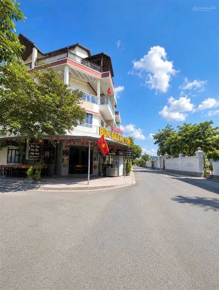 Bán căn nhà có sân vườn rộng gần ngã 4 nguyễn khuyến  trung tâm p. trảng dài  đồng nai