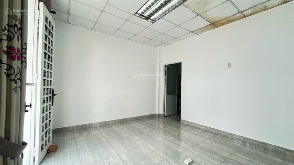 5,5 tỷ hạ giá bán gấp nhà kqh hoàng diệu, trung tâm thành phố