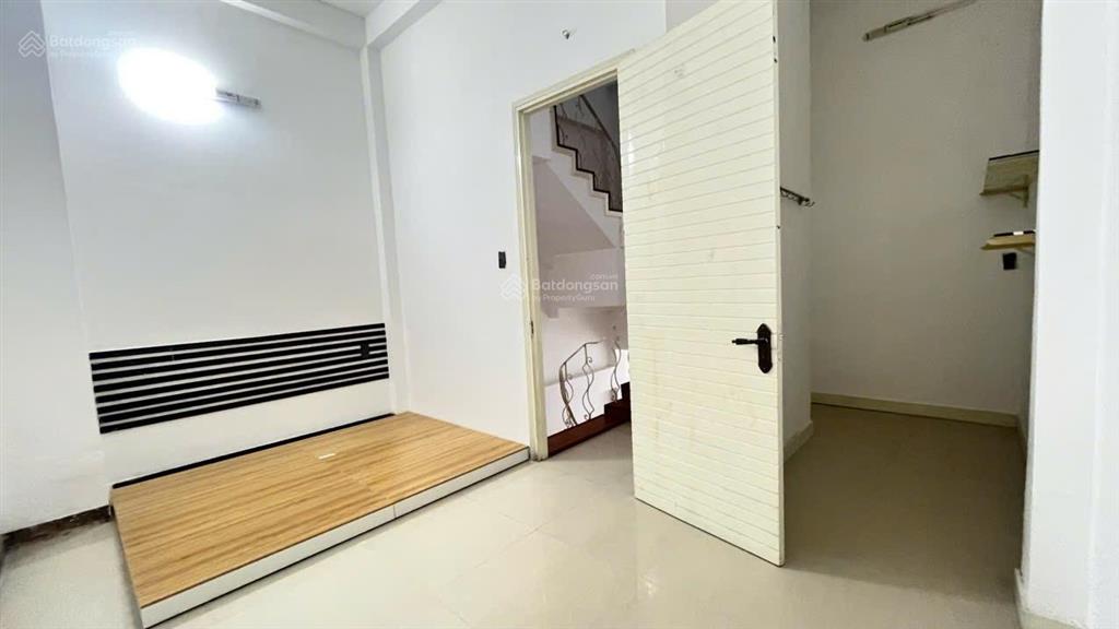 5,5 tỷ hạ giá bán gấp nhà kqh hoàng diệu, trung tâm thành phố