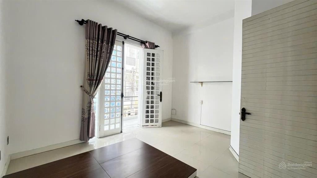 5,5 tỷ hạ giá bán gấp nhà kqh hoàng diệu, trung tâm thành phố