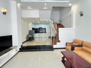 5,5 tỷ hạ giá bán gấp nhà kqh hoàng diệu, trung tâm thành phố