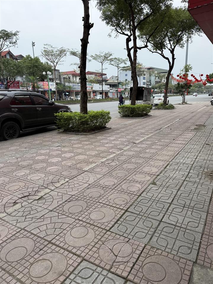 Bán gấp nhà riêng 75m2 tại ngô gia tự, 300 triệu, 5pn, 4wc