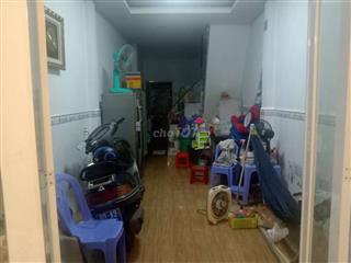 cần sang lại nhà nguyên căn cho thuê 3pn 3wc gần CMT8