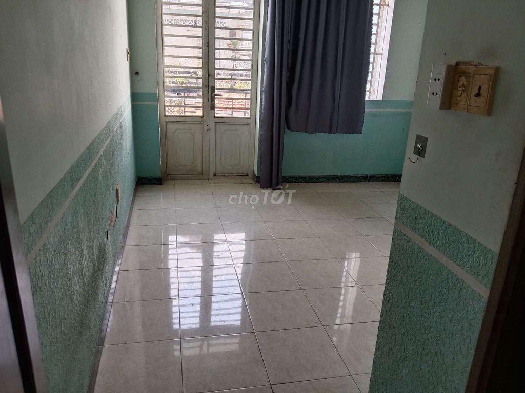Cho thuê 2PN 2WC riêng  từng phòng có ban công Gần công viên làng hoa