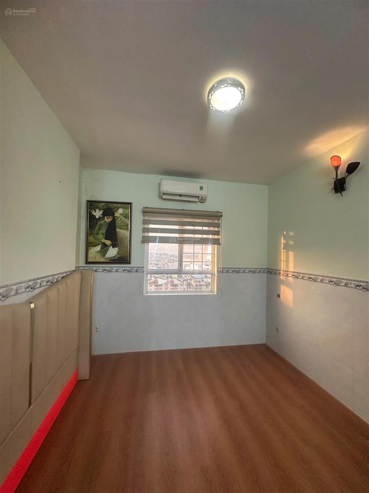 Chính chủ bán nhanh căn hộ 8x đầm sen, 1 phòng ngủ đã có sổ hồng giá 2.38 tỉ  0901 255 ***