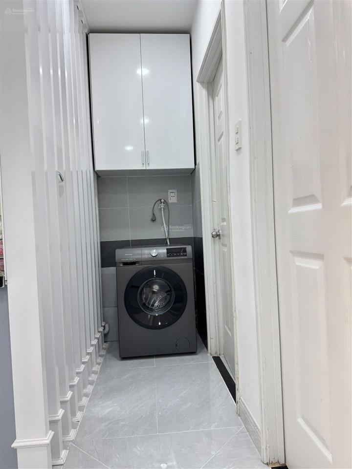 Chính chủ bán căn hộ bàu cát 2 tân bình(cũ) căn 2 phòng ngủ 60m2 giá 3.75 tỉ nhà đẹp có sổ