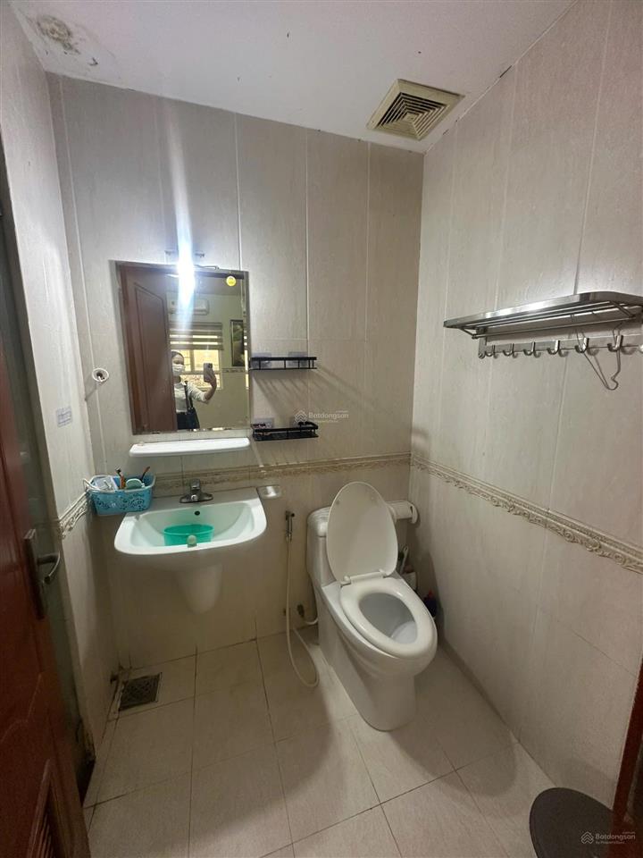 Chính chủ bán nhanh căn hộ 8x rainbow đường bình long, bình tân (cũ) 64m2, 2 phòng giá 2,7 tỉ