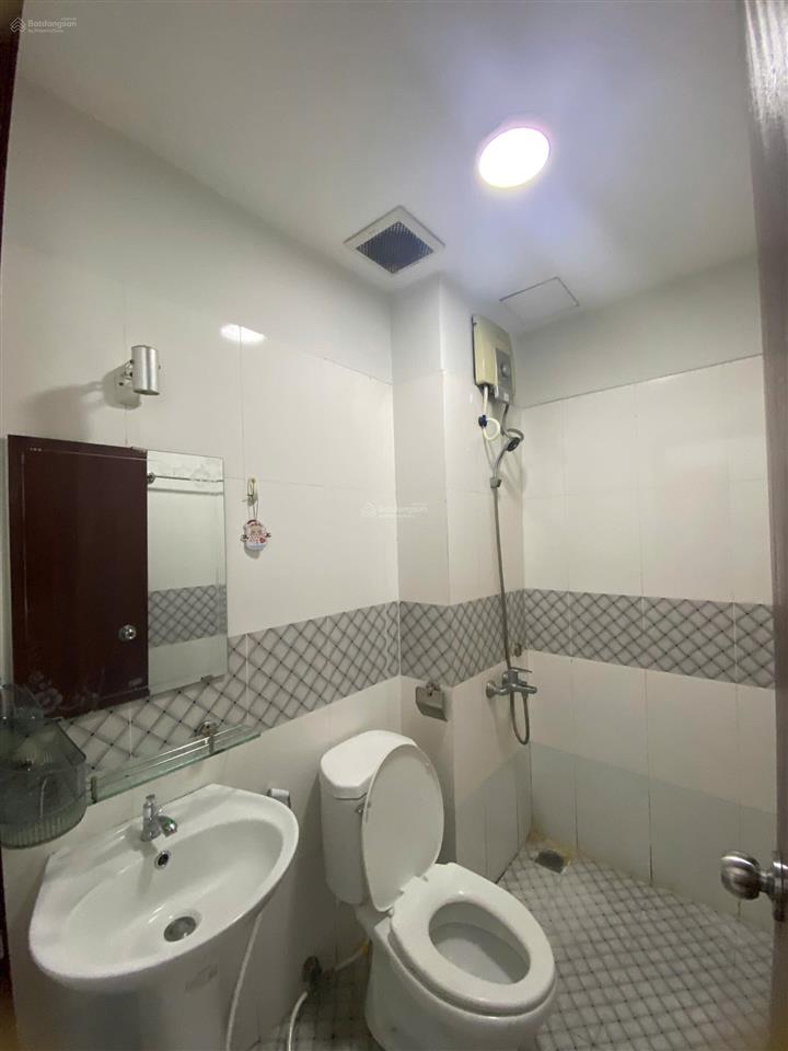 Chính chủ bán căn hộ 8x rainbow  ngọc đông dương đường bình long, 64m2, 2 phòng giá 2,6 tỉ