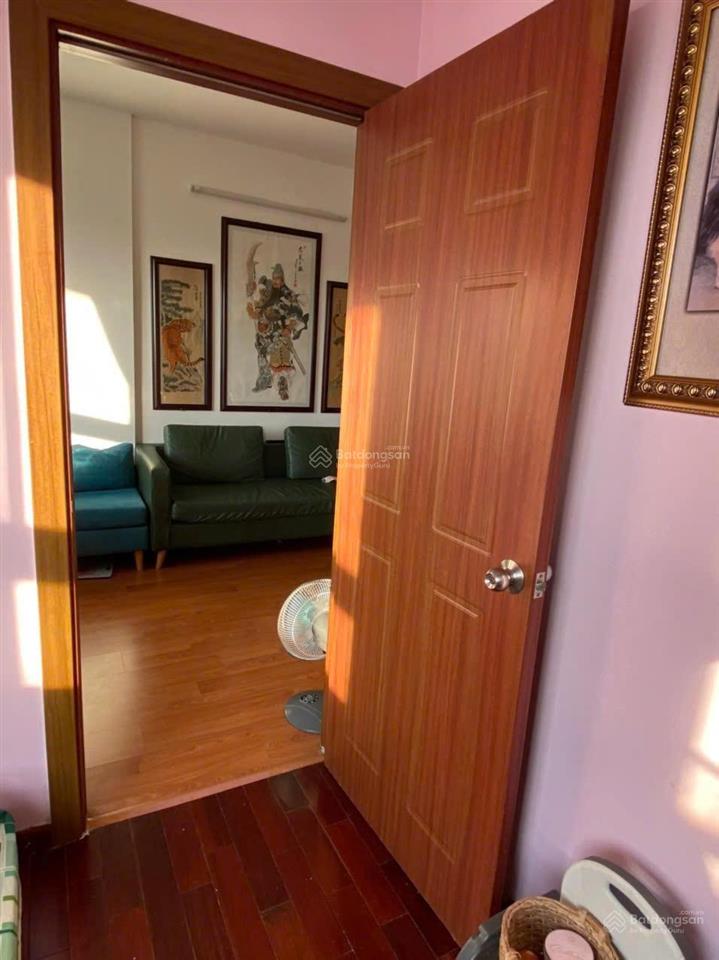 Chung cư sài gòn town đường thoại ngọc hầu bán căn 60m2, 2 phòng ngủ 2wc giá 2.3 tỉ giấy tờ đầy đủ
