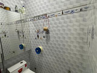 Chung cư 312 lạc long quân cần bán căn giá 3,45 tỷ, 65m2, 2 phòng ngủ xem nhà trực tiếp