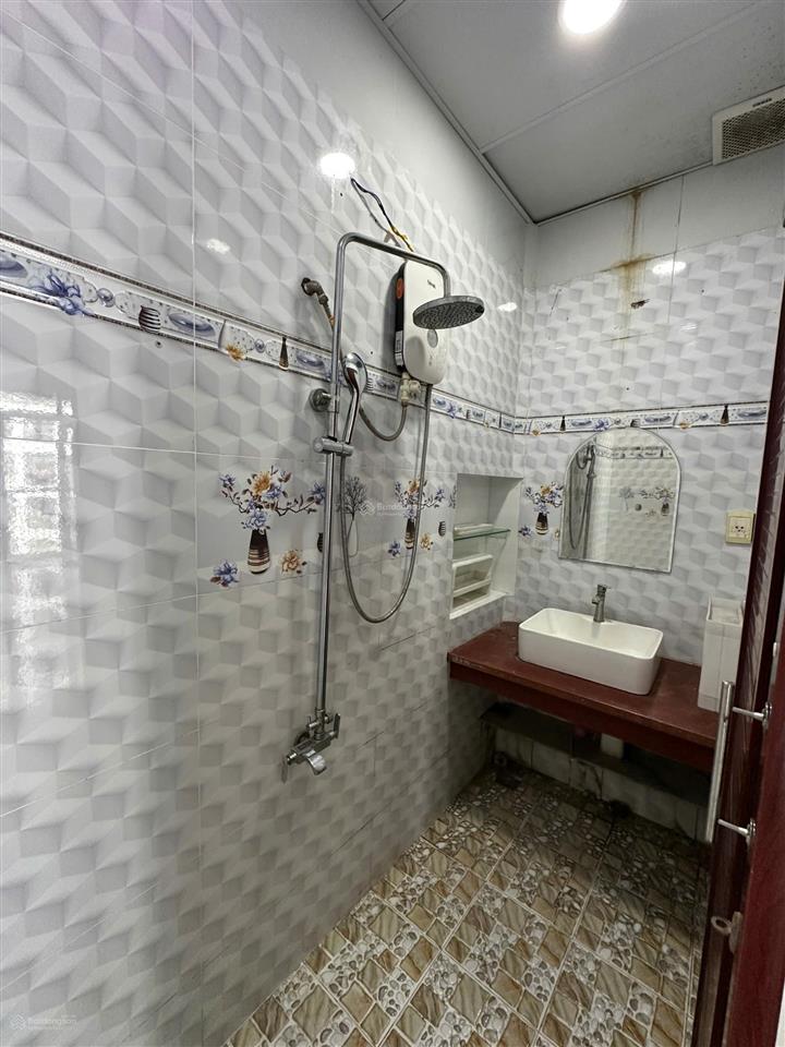 Cho thuê căn hộ 312 lạc long quân quận 11, 64m2, 2pn, 8,5 triệu ở được liền xem nhà  0901 255 ***