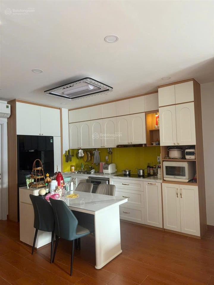 Bán căn hộ fortunakim hồng vườn lài 2 phòng, 78m2 giá 3,5 tỷ, 78m2 nhà tặng lại nội thất như hình