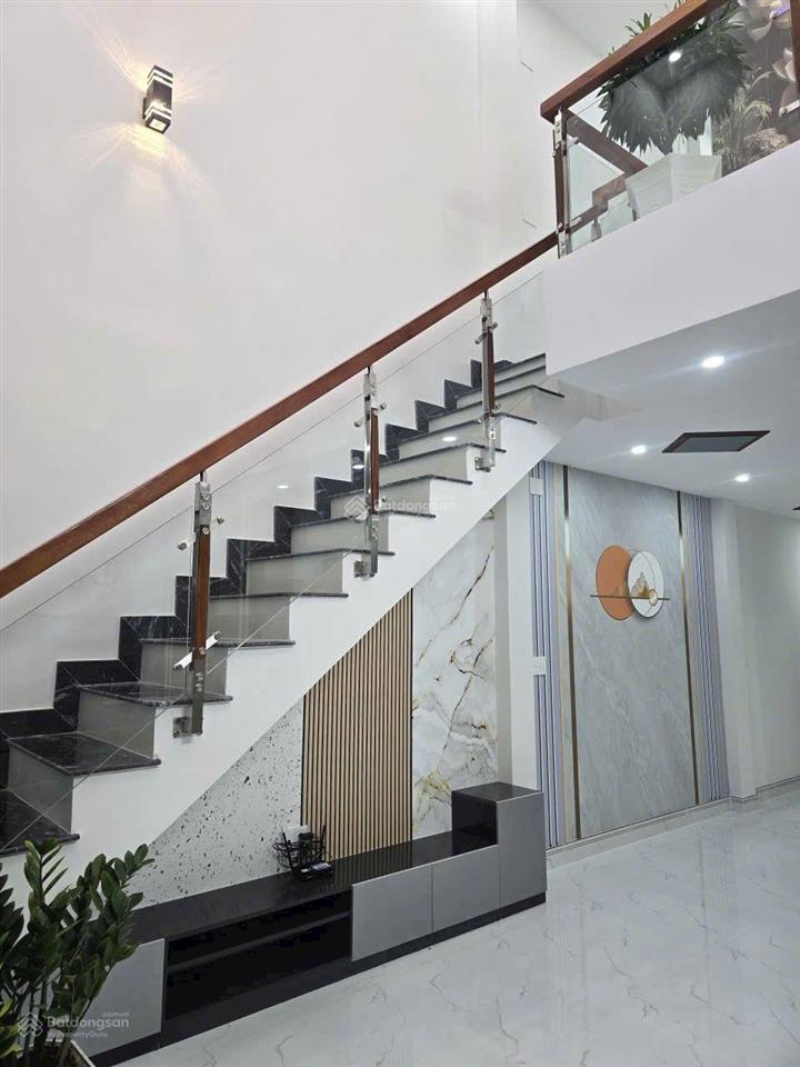 Nhà bán dt=5x21, một trệt 1 lầu, đường nhưa, gần sư đoàn 9, giá chỉ có 3,450 tỷ