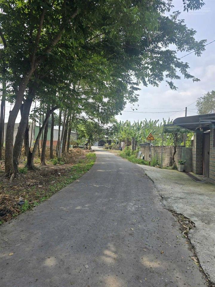 Bán đất xã phước vĩnh an, dt=4000m2 thổ cư 300m2 khu dân cư, gần thị trấn củ chi