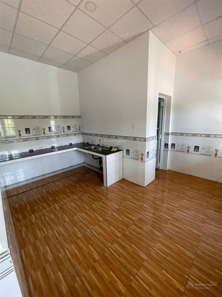 Nhà vườn 1.000m2 phước thạnh, củ chi chỉ 2,7 tỷ, dt 18x56m nhà 2pn, có vườn cây ăn trái.