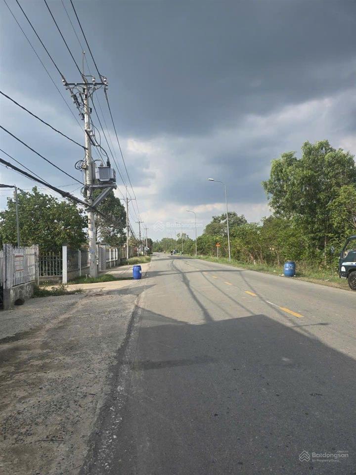 Bán nhà 2 mặt tiền đường nguyễn văn khạ, dt=16x33=458m2, có 180m2 tcư, thuộc xã tân an hội giá 7 tỷ