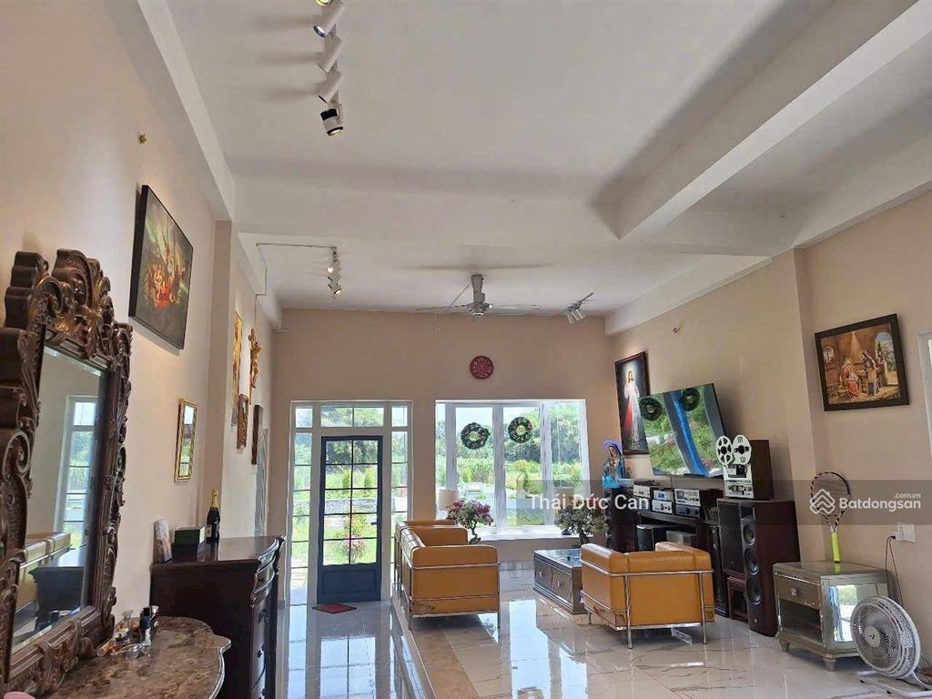 Biệt thự sân vườn, đường tỉnh lộ 7, thái mỹ, củ chi, tp. hcm. dt 2553m2 thổ cư 300m2