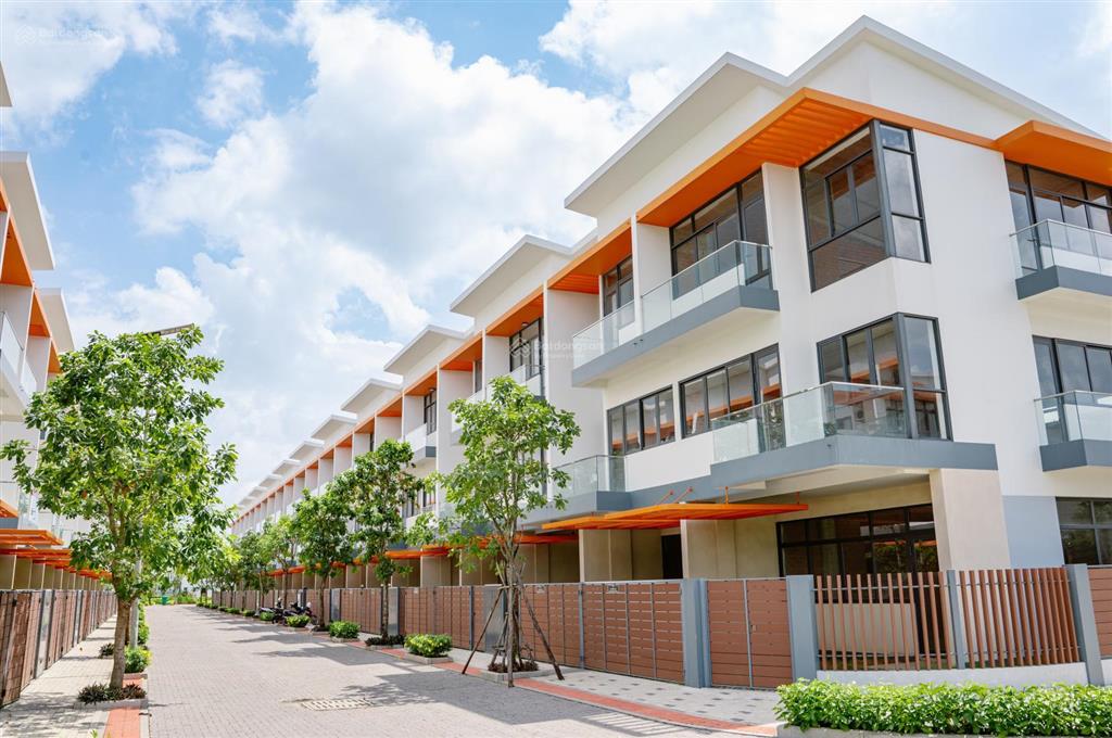 Đón đầu hạ tầng long hậu phát triển, cần bán nhà phố elite life đã có sổ hồng