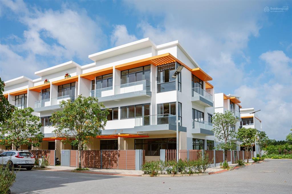 Đón đầu hạ tầng long hậu phát triển, cần bán nhà phố elite life đã có sổ hồng