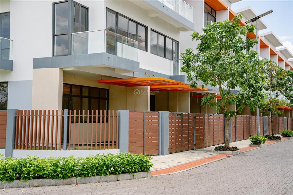 Đón đầu hạ tầng long hậu phát triển, cần bán nhà phố elite life đã có sổ hồng