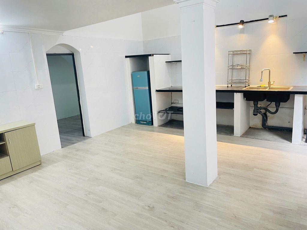 Cho thuê nhà nguyên căn 60m², ngõ 162 Đội Cấn, phường Ngọc Hà, Hà Nội