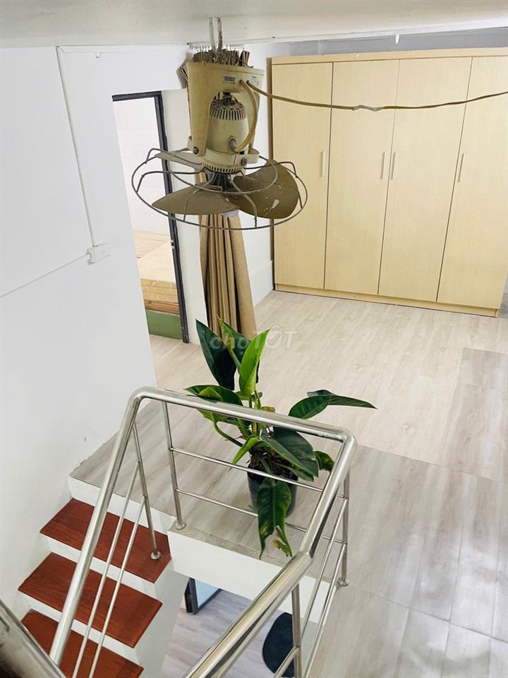 Cho thuê nhà nguyên căn 60m², ngõ 162 Đội Cấn, phường Ngọc Hà, Hà Nội