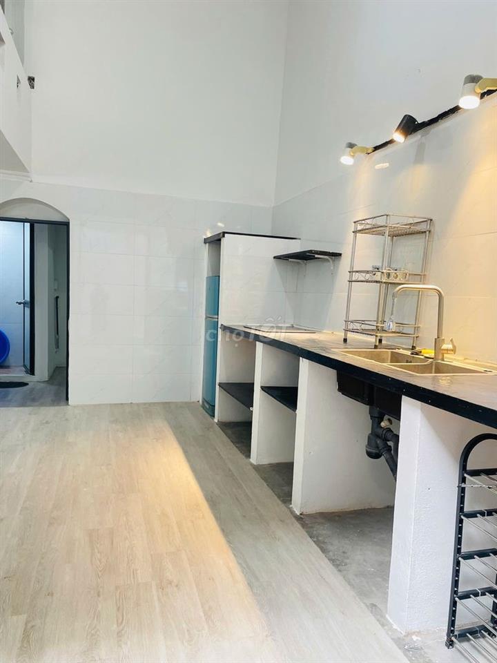 Cho thuê nhà nguyên căn 60m², ngõ 162 Đội Cấn, phường Ngọc Hà, Hà Nội