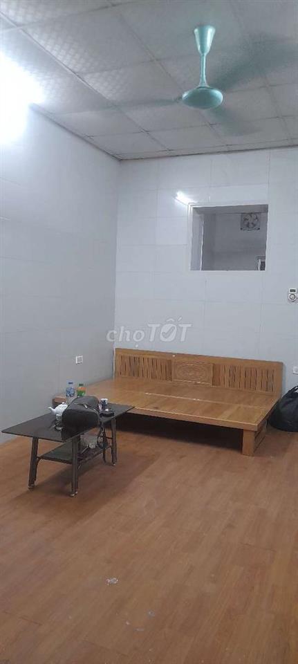 cho thuê nhà A6 p102 tầng 1 khu tập thêt Nam đồng