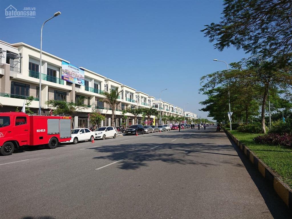 Chính chủ bán căn shophouse 3 tầng. dt 120m2 vị trí đắc địa dự án centa city giá chỉ 8,x tỷ bao phí