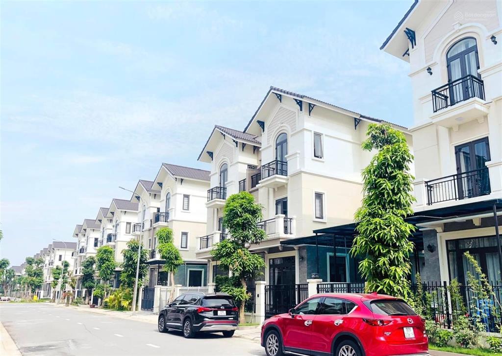 Chính chủ cần bán gấp căn góc bt song lập view vườn hoa kđt centa city vị trí đắc địa, giá 10, x tỷ