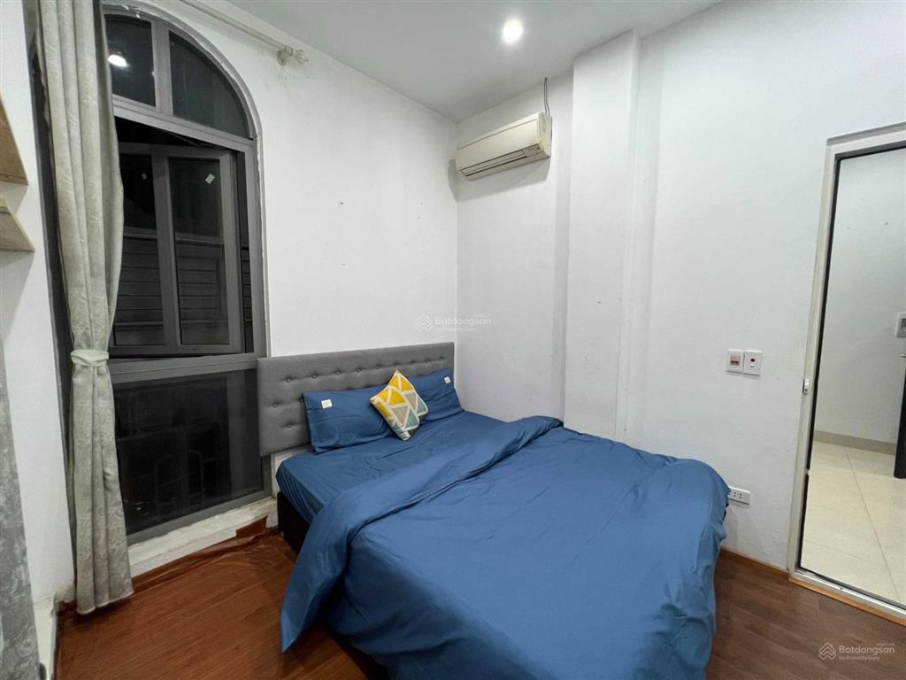 Chính chủ cho thuê căn hộ 2 phòng ngủ 1 khách tại 228 âu cơ, hồ tây