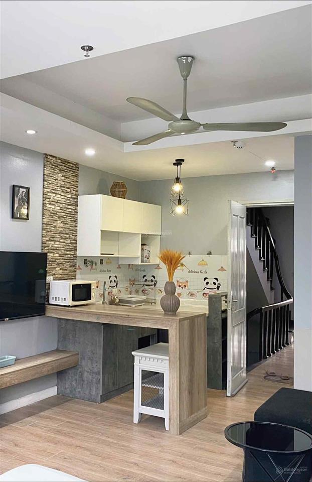 Cho thuê nhà 12 căn hộ khép kín tại âu cơ, tây hồ