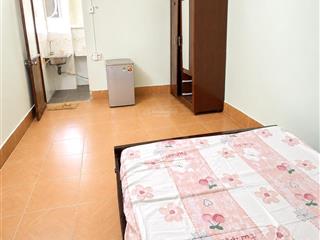 Phòng trọ giá rẻ đường cmt8, giờ tự do, khoá vân tay, thang máy, bảo vệ 24/24, ko chung chủ