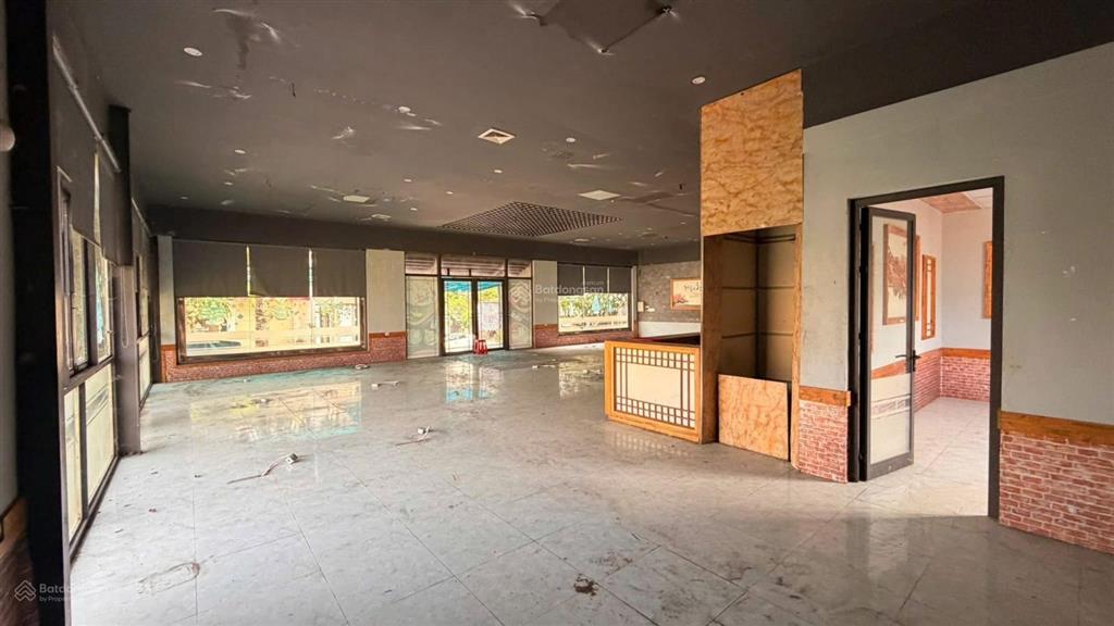 Cho thuê nhà hàng mặt phố 164 nguyễn trãi, 350m2, 2pn, 1wc, chính chủ