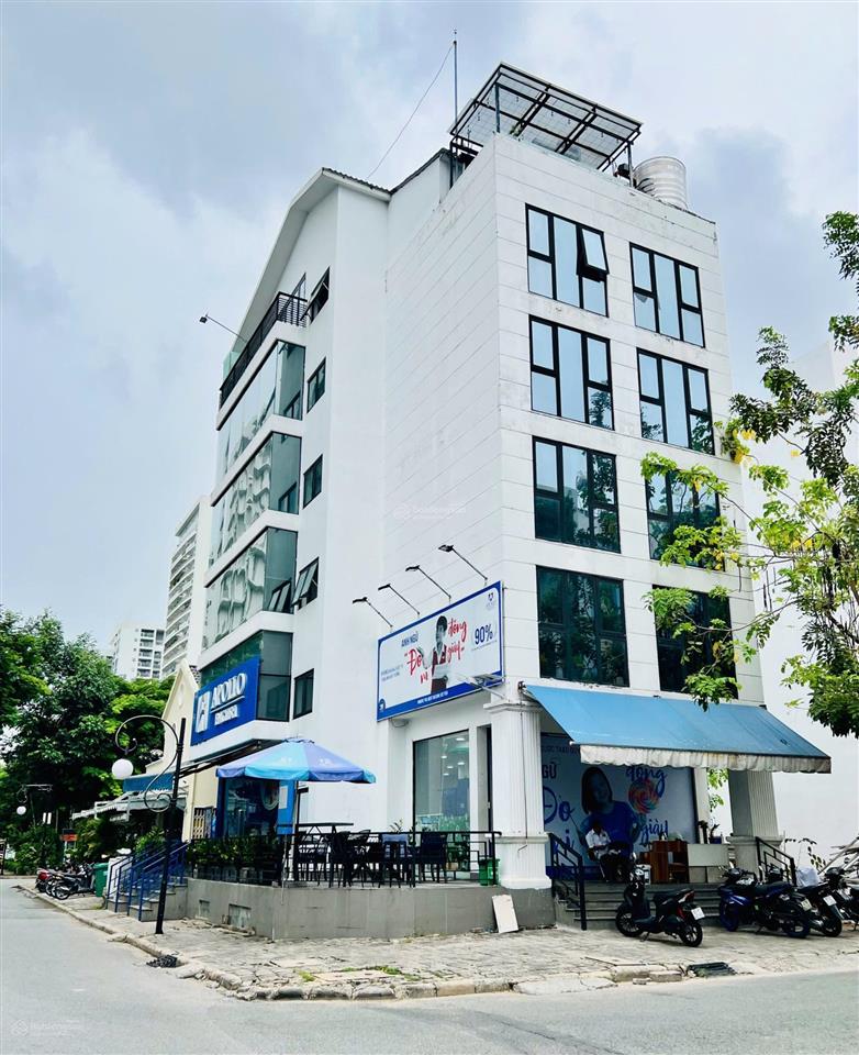 Hoàng villa  chuyên cho thuê mặt bằng phú mỹ hưng, nguyễn văn linh, nguyễn đức cảnh, phạm văn nghị