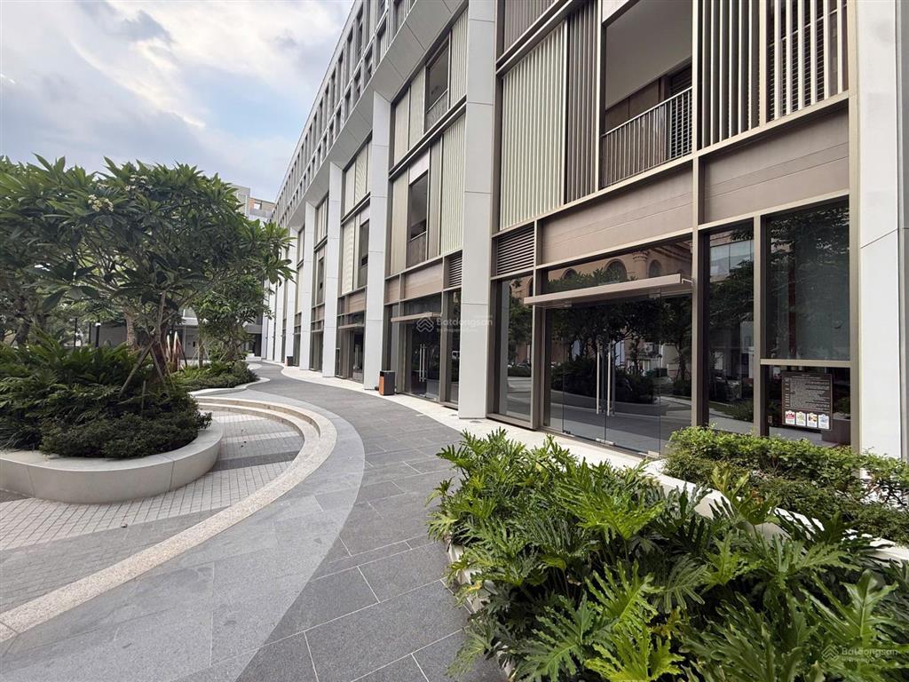 Vũ hoàng villa  chuyên cho thuê mặt bằng nhà phố thương mại khu trung tâm hành chính phú mỹ hưng